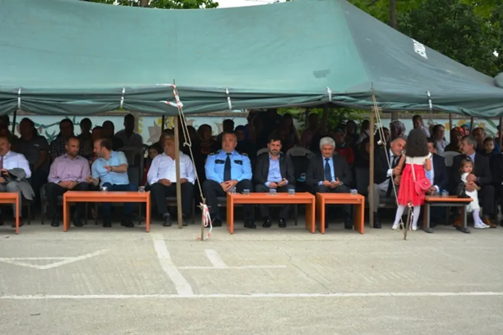 Haber: YENİYÜZYIL İLKOKULUNDA  2.ÇOÇUK ŞENLİĞİ - Galeri-1