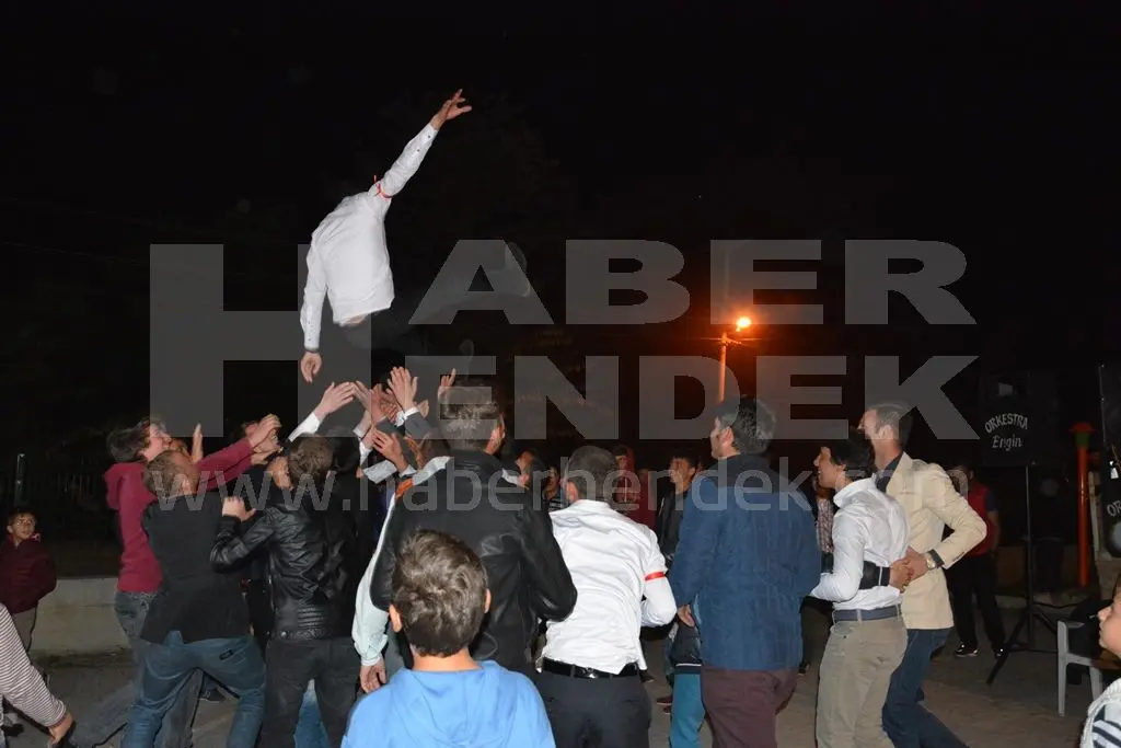 Haber: Soğuksu ve Hacıkışla Kınalı Kuzularını Uğurladı - Galeri-4