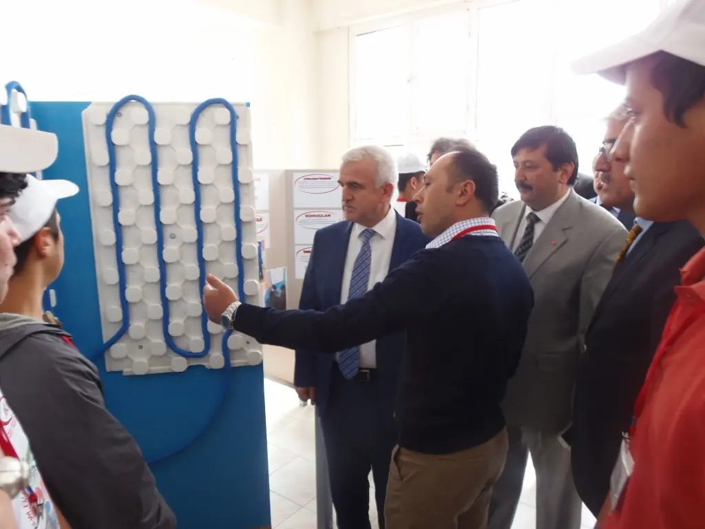 Haber: Hendek AKV’de Bilim Fuarı Şenliği - Galeri-3