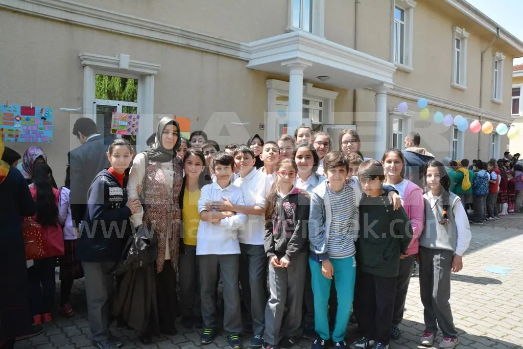 Haber: Eğitim Fakültesi Öğrencilerinden Bilim Şenliği - Galeri-1