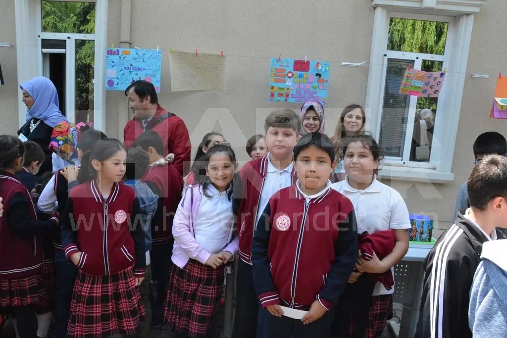 Haber: Eğitim Fakültesi Öğrencilerinden Bilim Şenliği - Galeri-5