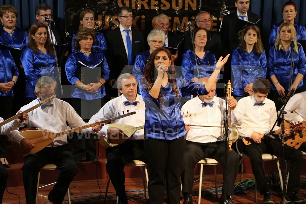 Haber: Musiki Cemiyetinden Buruk Konser - Galeri-4