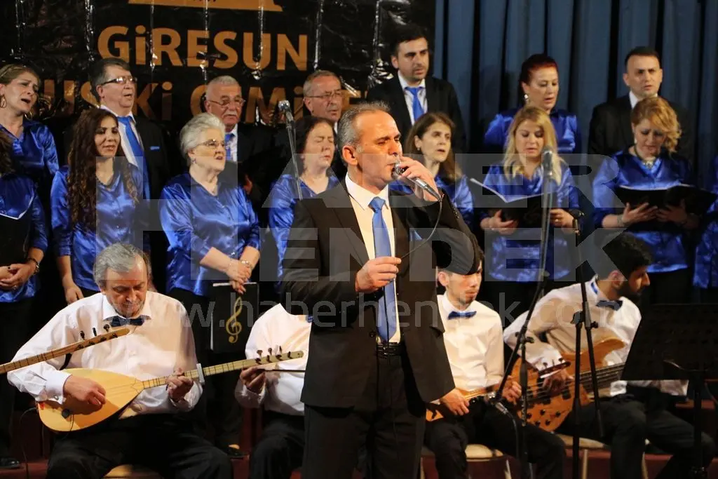 Haber: Musiki Cemiyetinden Buruk Konser - Galeri-3