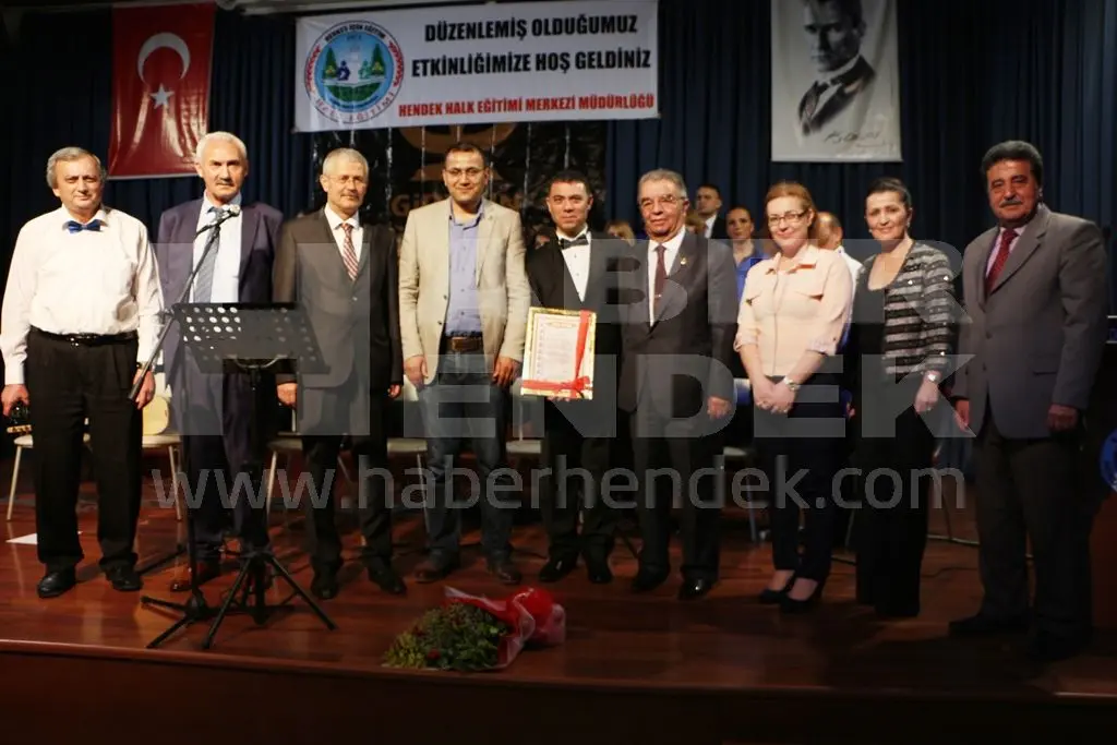 Haber: Musiki Cemiyetinden Buruk Konser - Galeri-6