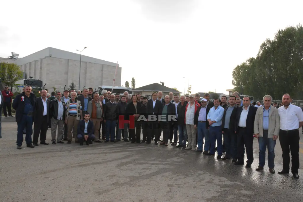 Haber: HENDEK’Lİ ÜLKÜCÜLER ANKARA’DA - Öne Çıkan