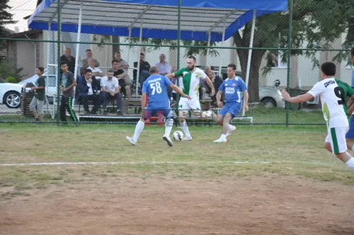 Haber: ÇAMSAN ÇEYREK FİNALDE - Galeri-3