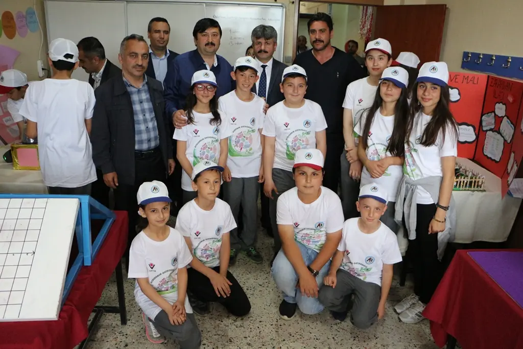Haber: Atikehanım Ortaokulu Öğrencileri Projelerini Sergiledi - Galeri-4