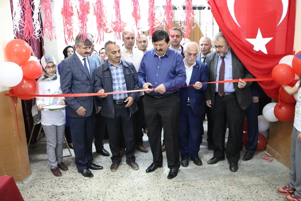 Haber: Atikehanım Ortaokulu Öğrencileri Projelerini Sergiledi - Galeri-2