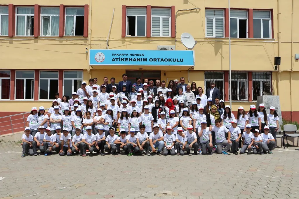 Haber: Atikehanım Ortaokulu Öğrencileri Projelerini Sergiledi - Öne Çıkan