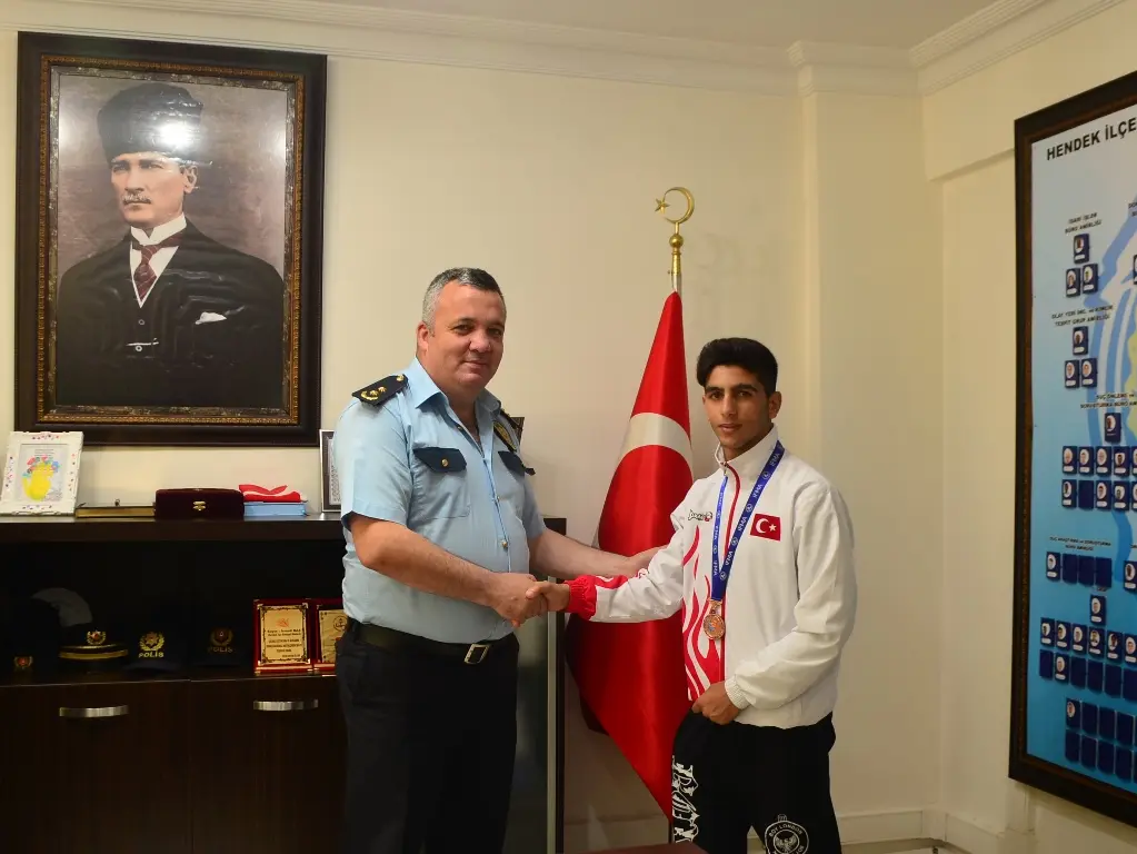 Haber: Dünya Üçüncüsünden Emniyete Ziyaret - Galeri-1