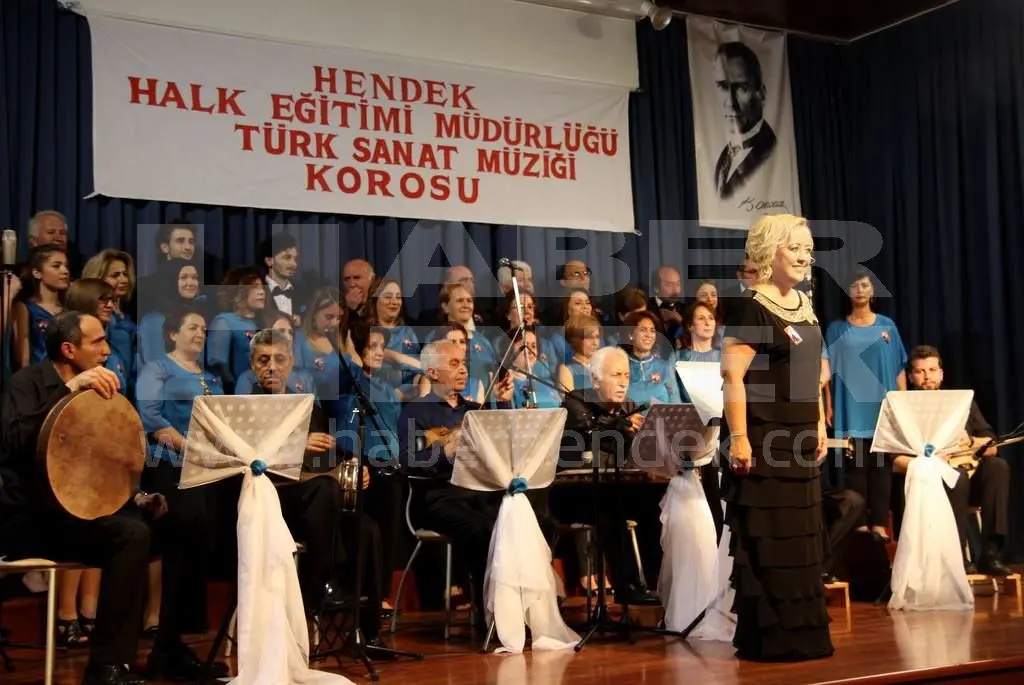 Haber: Türk Sanat Müziği Korosu İkinci Kez Sahne Aldı - Galeri-3