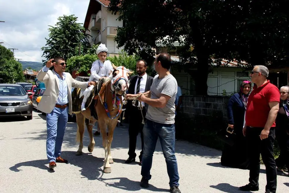 Haber: Eşme Ailesinin Şehzadesi Efe Delikanlı Oldu - Galeri-3