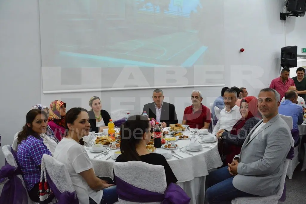 Haber: Tutkunlar Yapı’nın İftarına Yoğun İlgi - Galeri-15