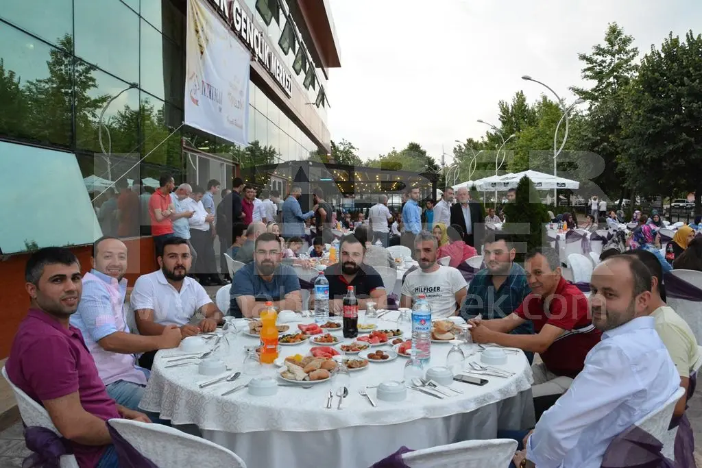 Haber: Tutkunlar Yapı’nın İftarına Yoğun İlgi - Galeri-2