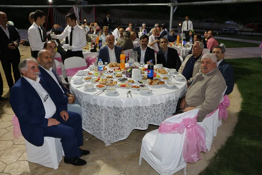 Haber: Protokol İftarda buluştu - Galeri-1