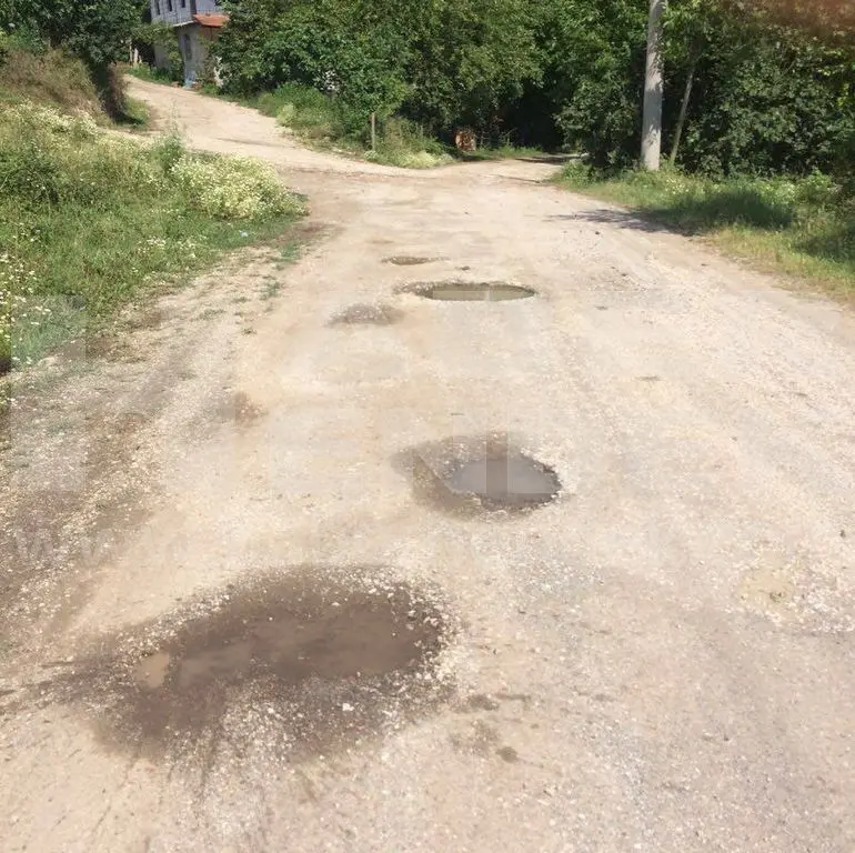 Haber: Hacımbey’in Yolları Yapılmayı Bekliyor - Galeri-2