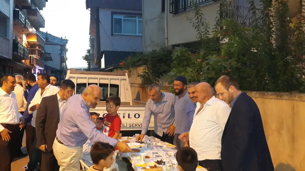 Haber: Çevre Eğitim Kültür Sosyal Yardımlaşma derneği  iftar verdi. - Galeri-2