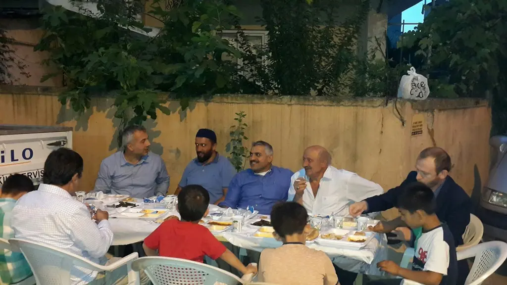 Haber: Çevre Eğitim Kültür Sosyal Yardımlaşma derneği  iftar verdi. - Galeri-1