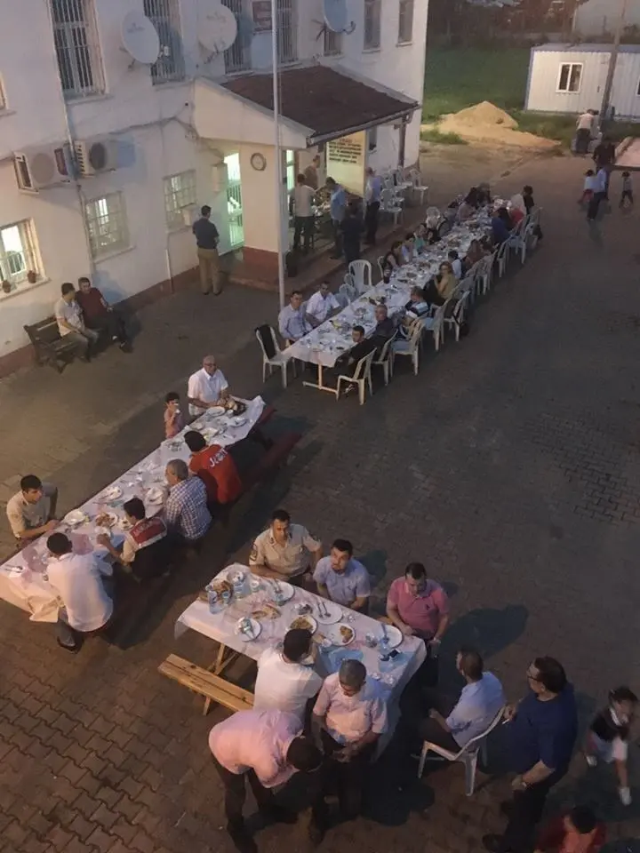 Haber: Cezaevi Müdürü Zahit Şan, Adliye Personeline iftar verdi. - Galeri-3