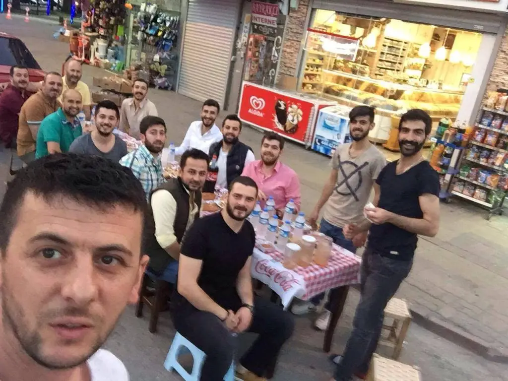 Haber: Keskin Müzik Market ve Çerezci Esnaf  Arkadaşları İle Birlikte İftar Yaptı - Galeri-2