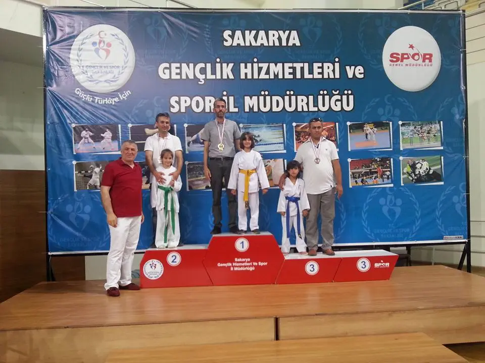 Haber: Yeşilyurt Karate Takımından 13 Madalya - Galeri-3