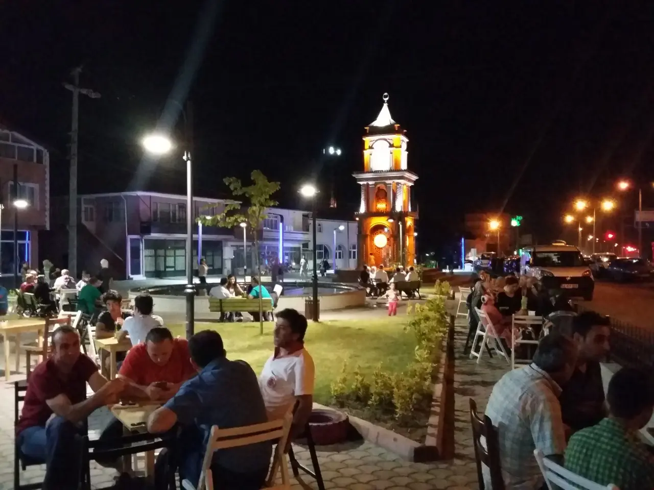 Haber: Otantik Çay Bahçesi Hendeklilerin Uğrak Mekanı Oldu - Öne Çıkan