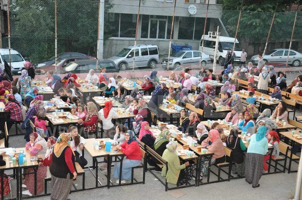 Haber: Zirvede Torunlardan Örnek Davranış - Galeri-2