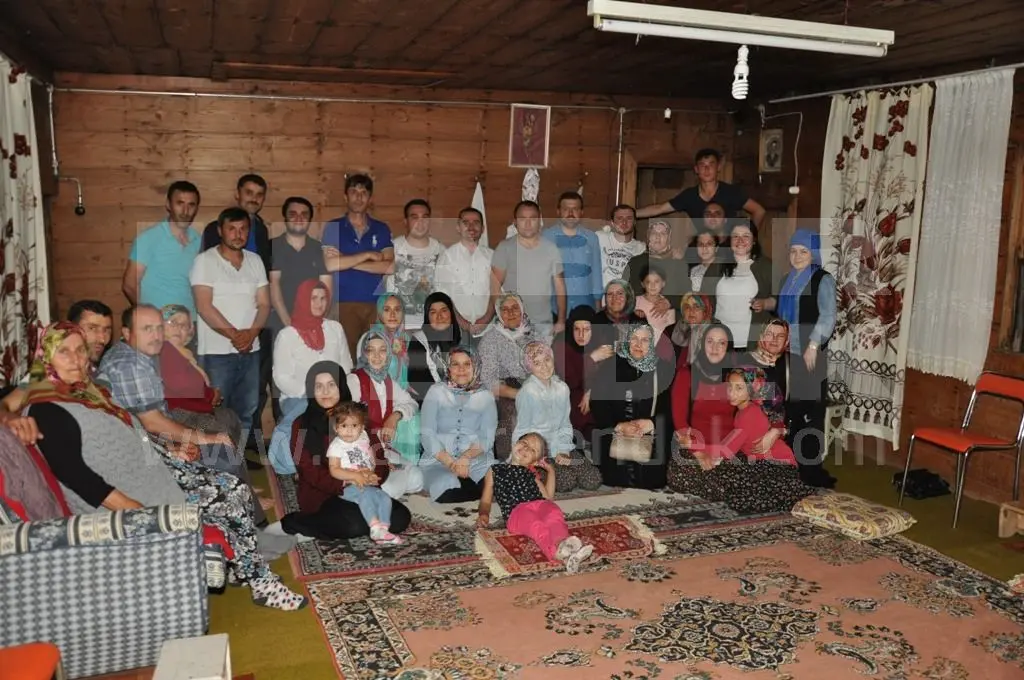 Haber: Zirvede Torunlardan Örnek Davranış - Galeri-4