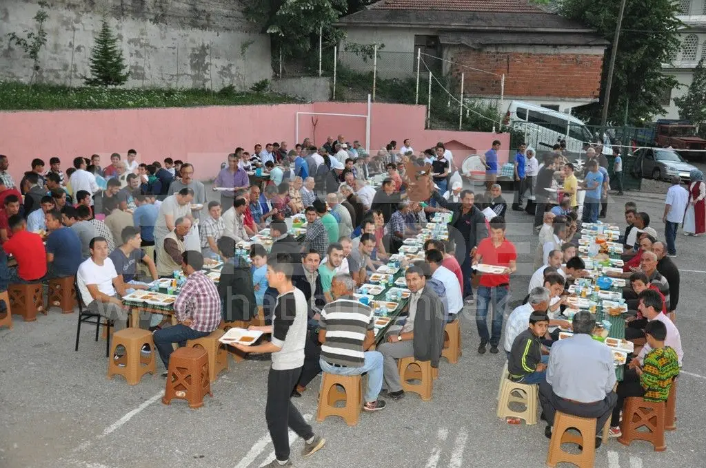 Haber: Zirvede Torunlardan Örnek Davranış - Öne Çıkan