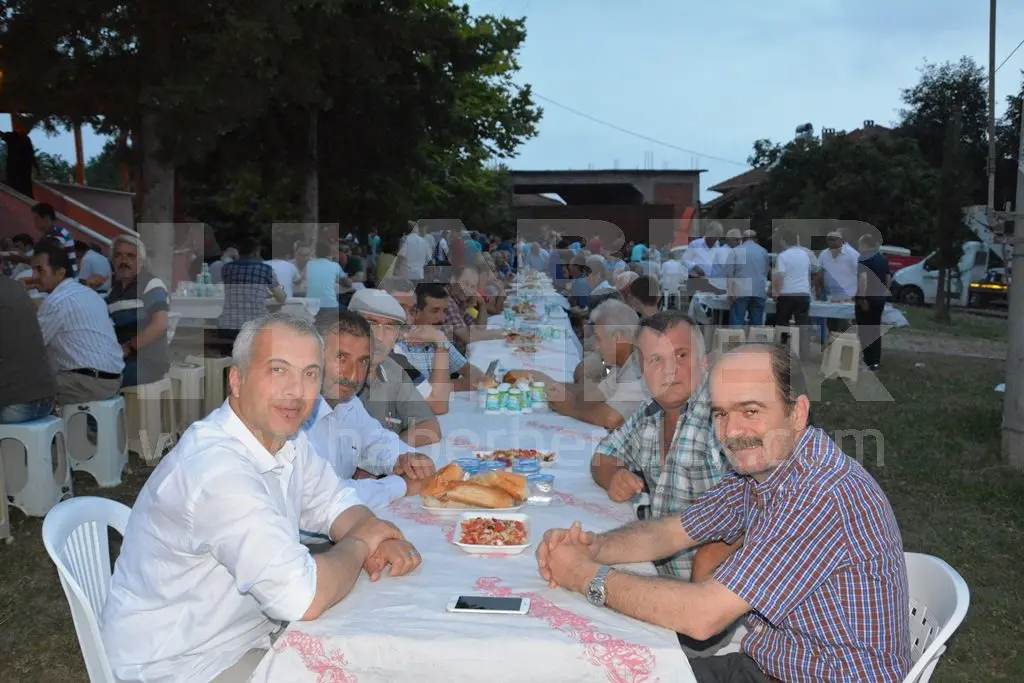 Haber: Karatoprak Mahallesi İftara Ev Sahipliği Yaptı - Galeri-1