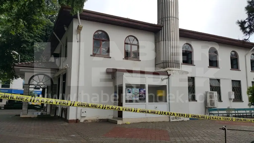 Haber: Ecel Cami Minaresinde Yakaladı - Galeri-1