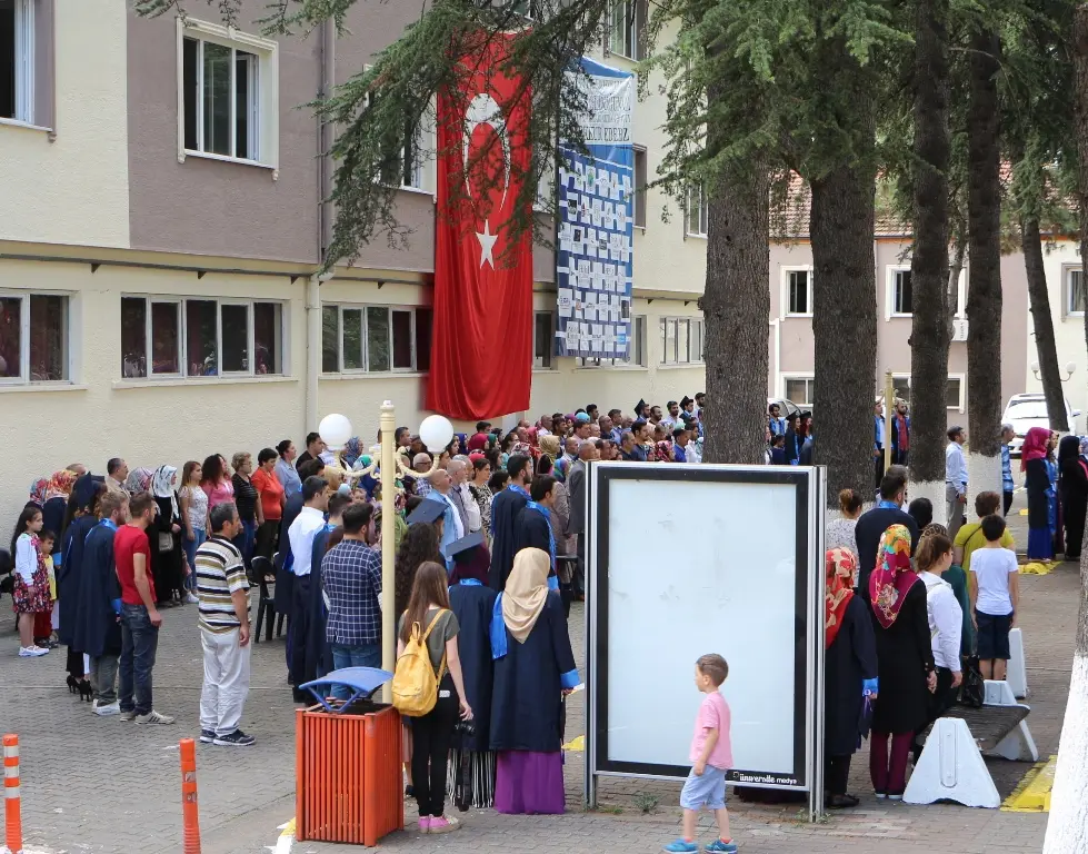 Haber: Hendek Meslek Yüksekokulunda Mezuniyet Heyecanı - Galeri-2