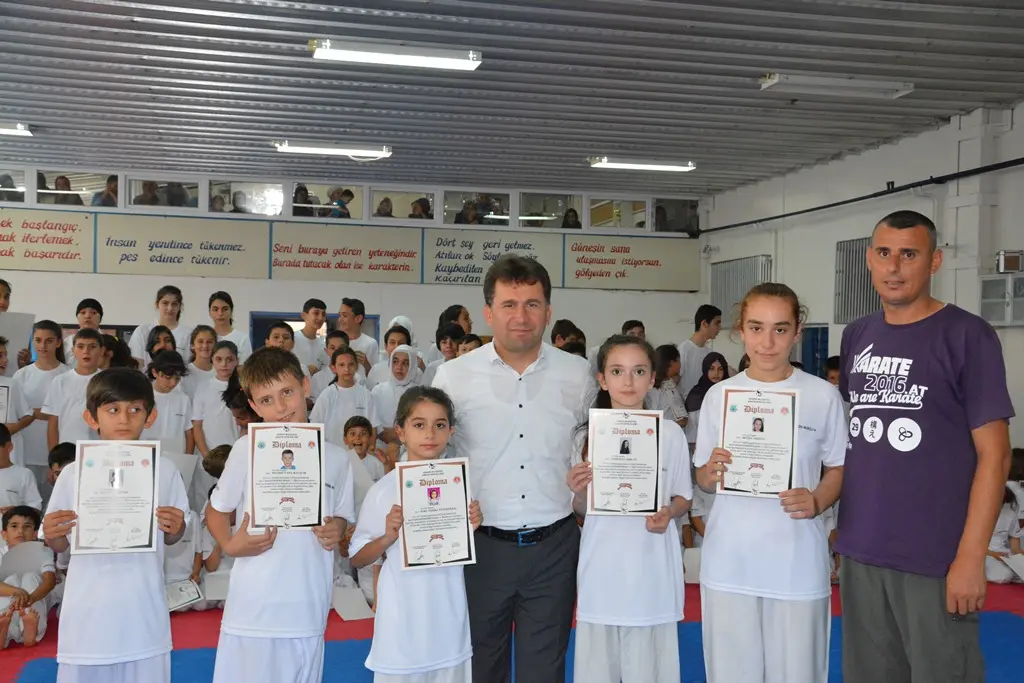 Haber: Hendek’li Karateciler Yükselmeyi Seviyor - Galeri-3