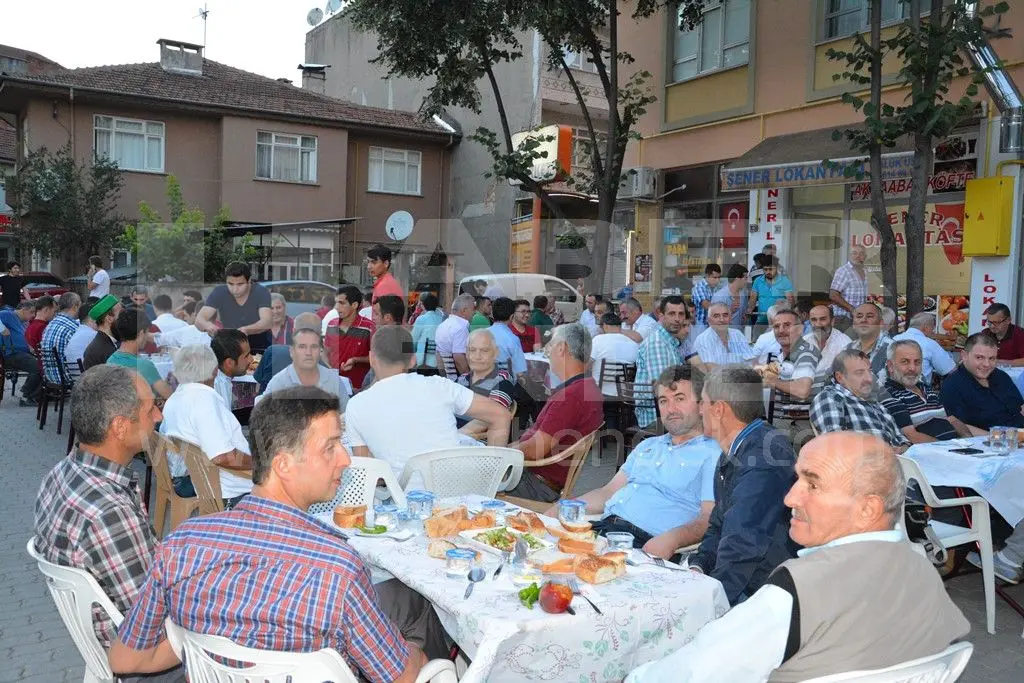 Haber: Şener Lokantasından Çeyrek Asırlık İftar Geleneği - Galeri-7