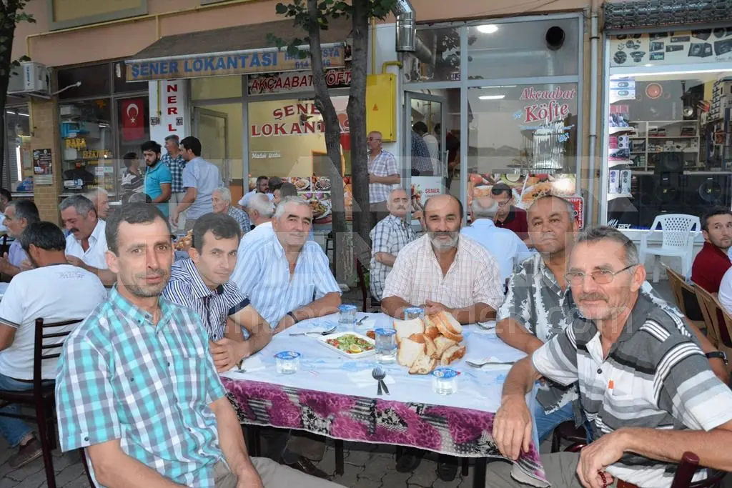 Haber: Şener Lokantasından Çeyrek Asırlık İftar Geleneği - Galeri-8