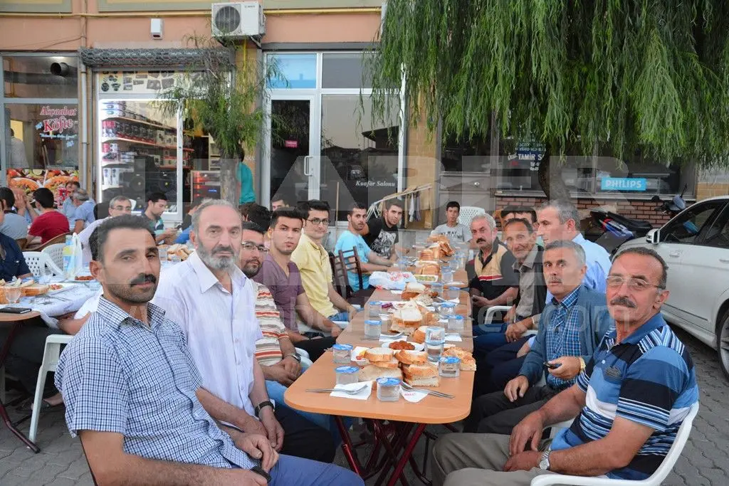 Haber: Şener Lokantasından Çeyrek Asırlık İftar Geleneği - Galeri-5