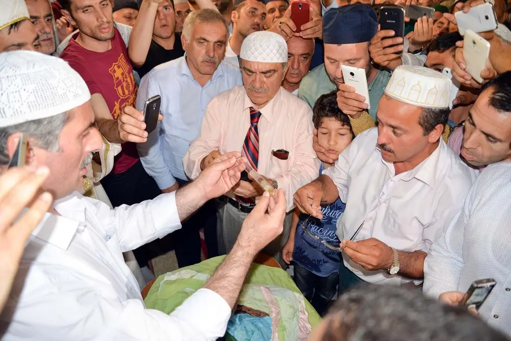 Haber: Rasimpaşa’da ilk teravih namazı kılındı - Galeri-4