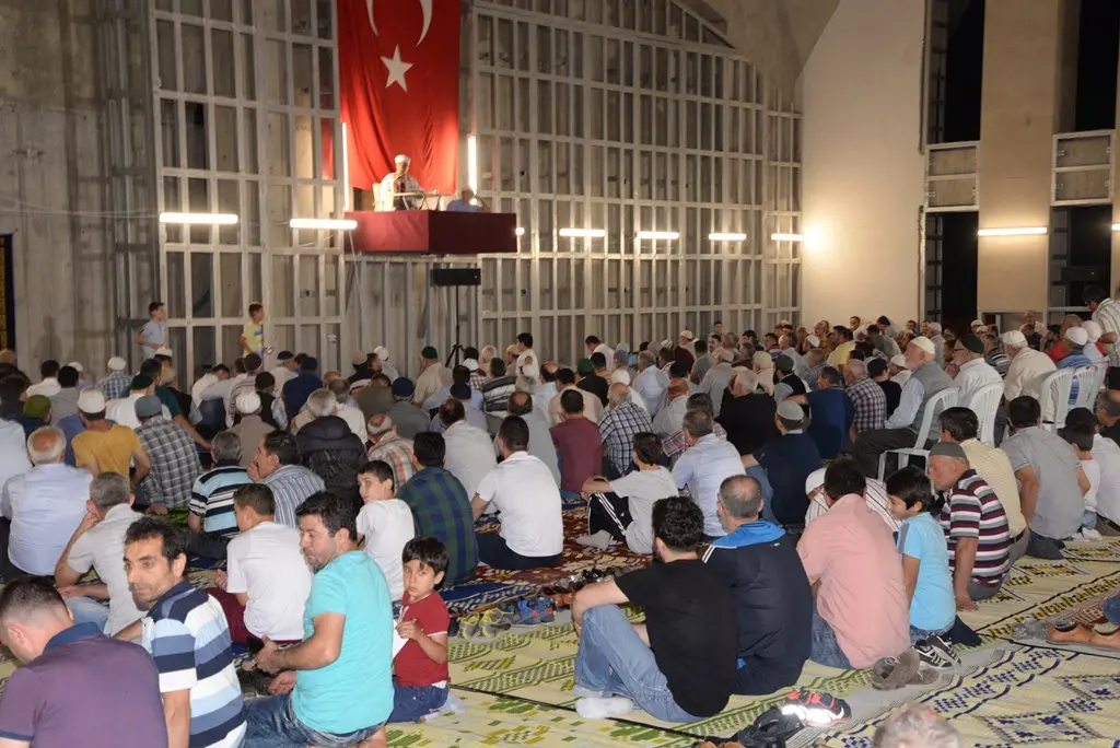 Haber: Rasimpaşa’da ilk teravih namazı kılındı - Galeri-2
