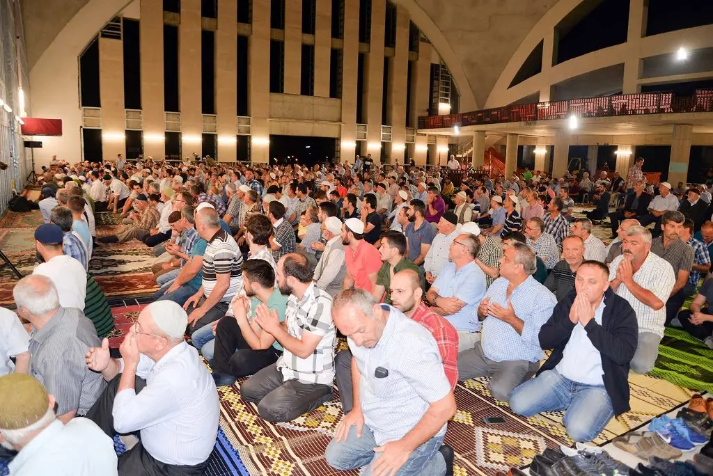 Haber: Rasimpaşa’da ilk teravih namazı kılındı - Öne Çıkan