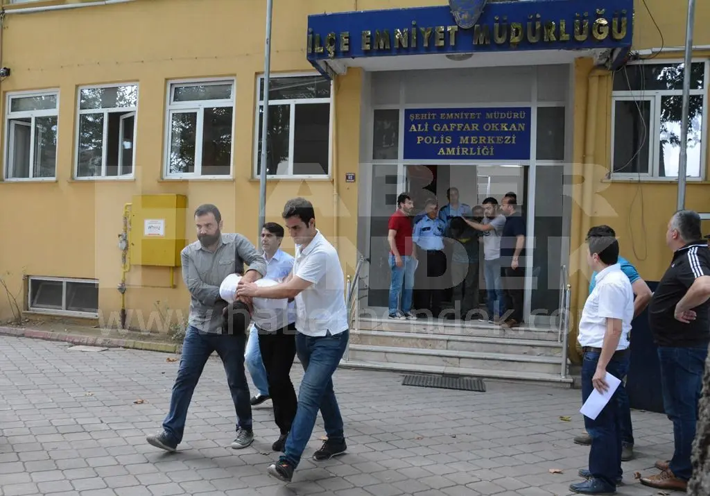 Haber: Jandarmayı Vurup Hastaneden Kaçırılan Uyuşturucu Baronu Hendek’te Yakalandı - Galeri-2