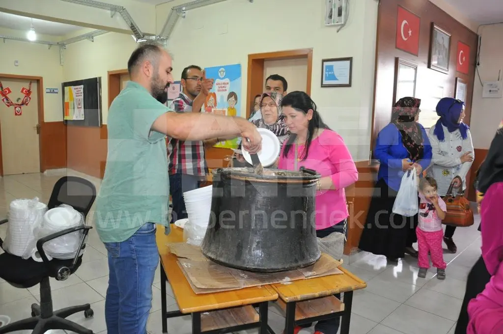 Haber: Hendek’te 108 Yıllık Bayram Geleneği - Galeri-2