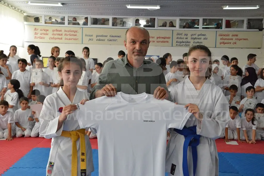 Haber: Başkurt Karatecilere jest yaptı - Galeri-1
