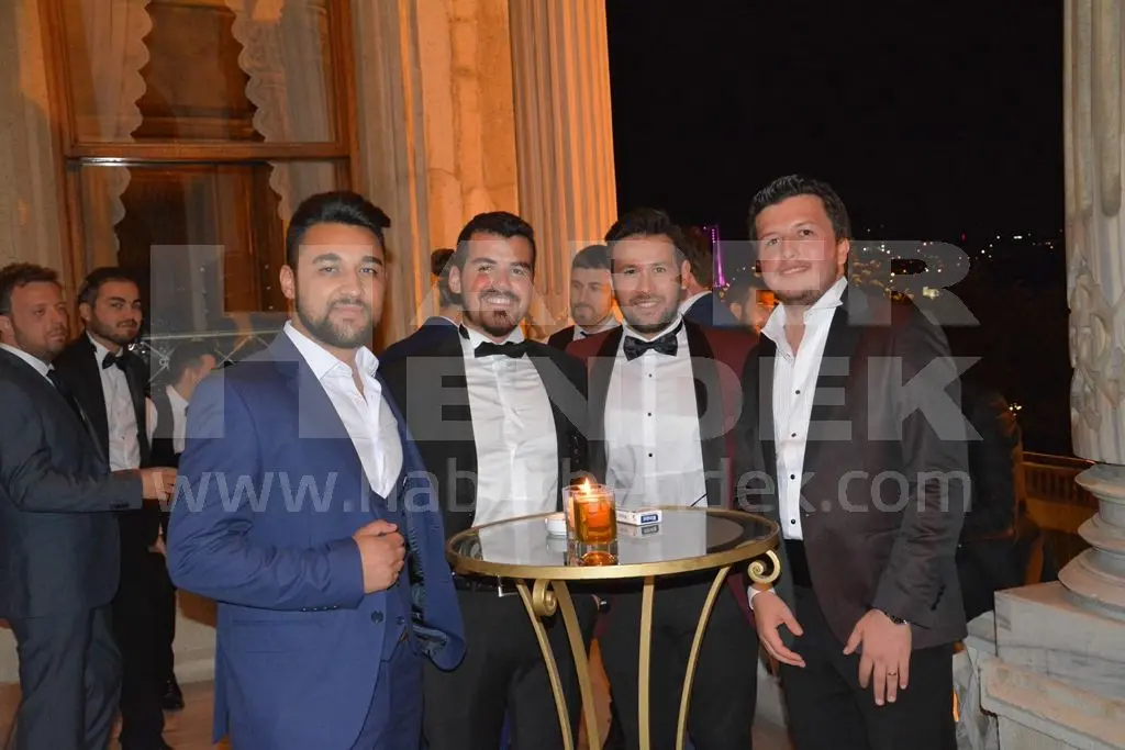 Haber: Yiğit ve İnna Çırağan Sarayında Evet dedi - Galeri-11