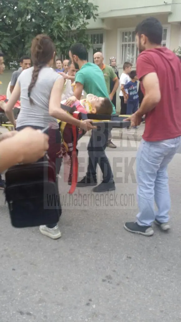 Haber: Bağdat Caddesinde Trafik Kazası: 1 Yaralı - Galeri-2
