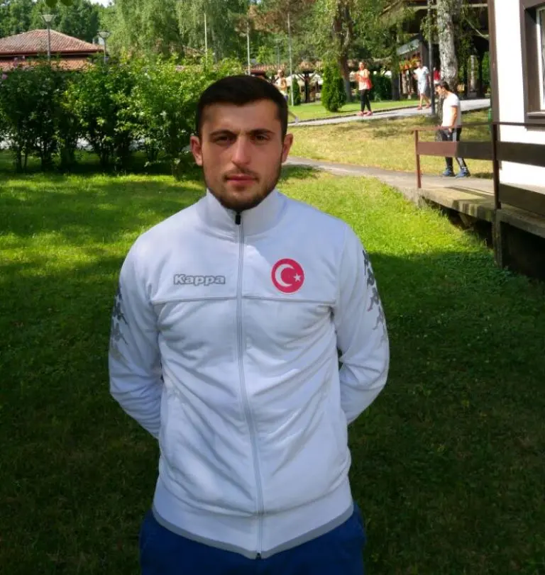Haber: Milli Sporcumuz Ümit Atış Rakibini Bekliyor - Öne Çıkan