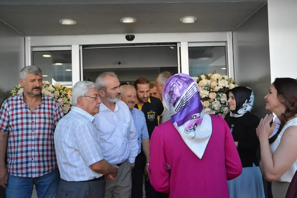 Haber: Bizim Yapıdan Muhteşem Açılış - Galeri-12