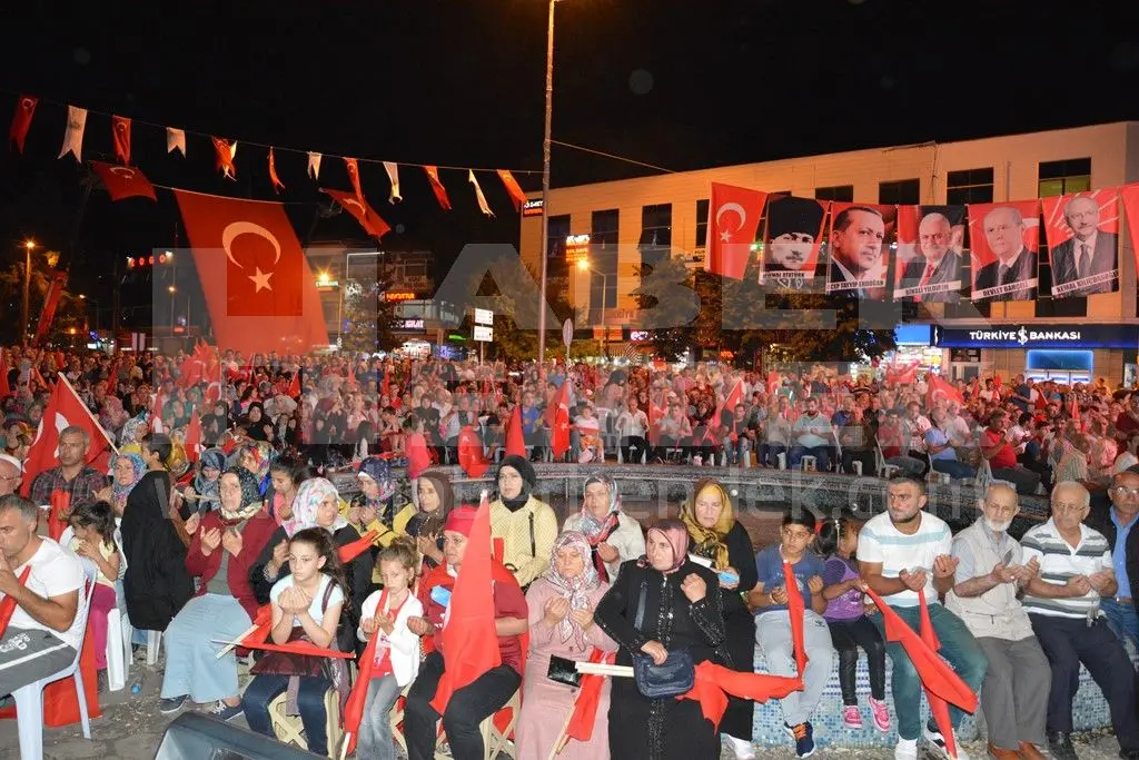 Haber: Demokrasi Nöbeti Tutan Hendek Halkına Teşekkür Ettiler - Öne Çıkan