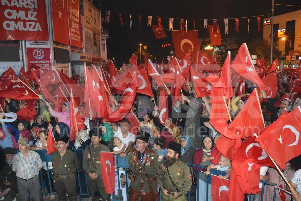 Haber: Demokrasi Nöbeti Tutan Hendek Halkına Teşekkür Ettiler - Galeri-8