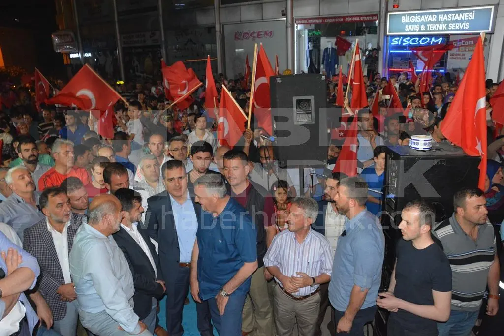Haber: Demokrasi Nöbeti Tutan Hendek Halkına Teşekkür Ettiler - Galeri-9