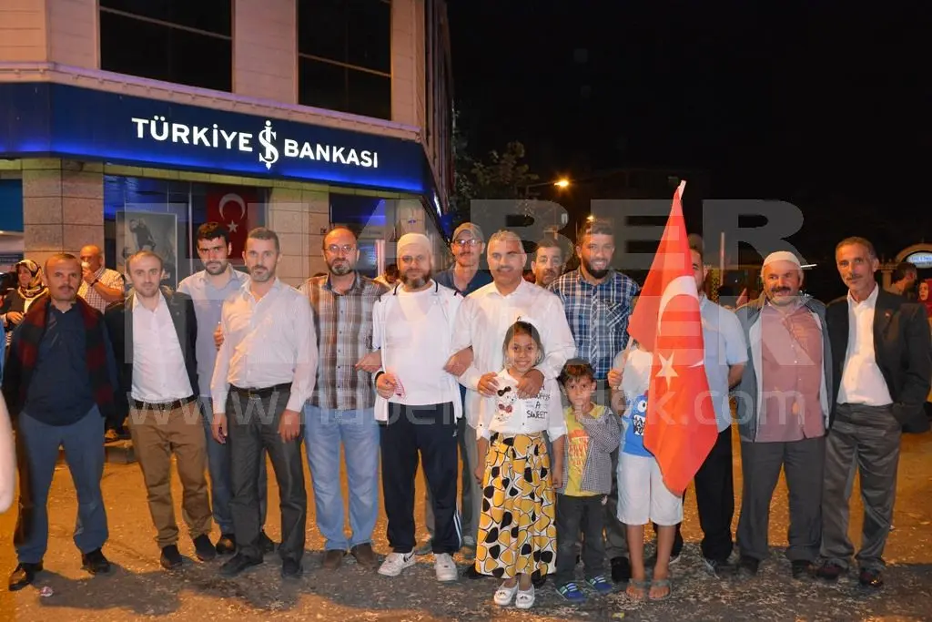 Haber: Demokrasi Nöbeti Tutan Hendek Halkına Teşekkür Ettiler - Galeri-10